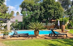 Aerotropolis Guest Lodge